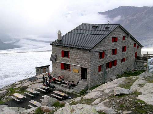Old Monte-Rosa Hütte