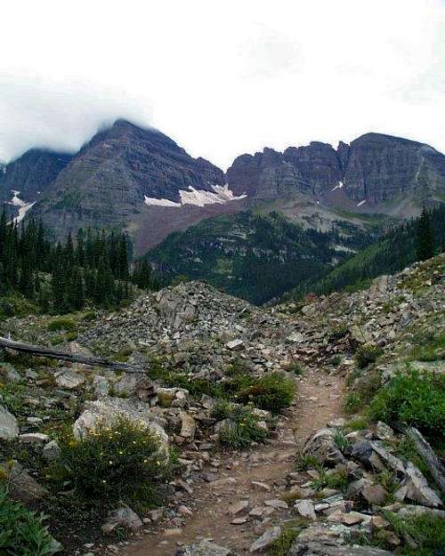 The trail from Maroon Lake...