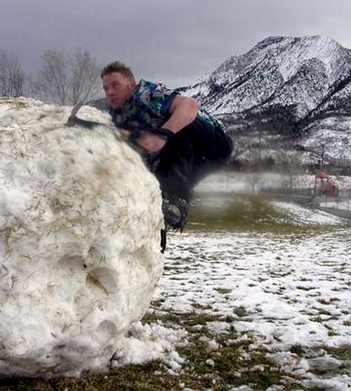 Mark Thomas snow bouldering