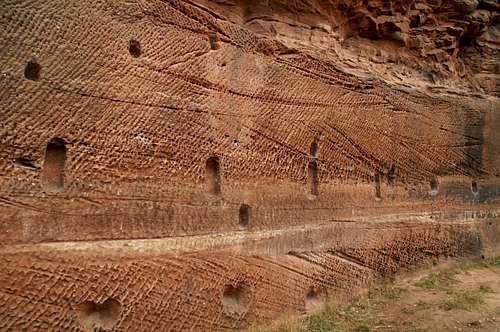 Honeycomb erosion structures