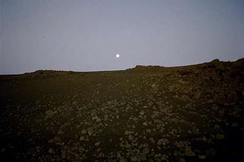 Moonset over Mauna Kea- 17...