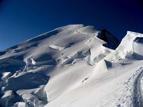 View of summit of Monte Bianco.7/2005