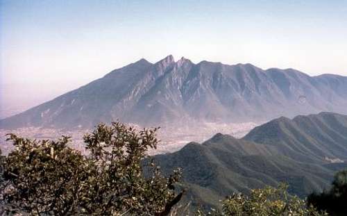 Cerro de la Silla, photo...
