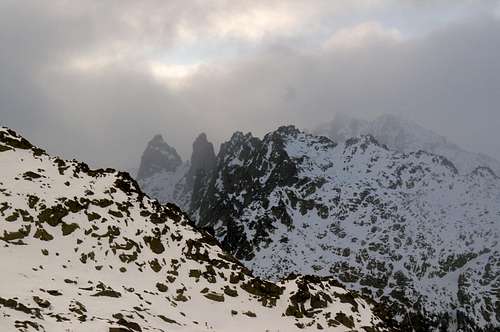The ridge of Ameal de Pablo from Morezón Bajero