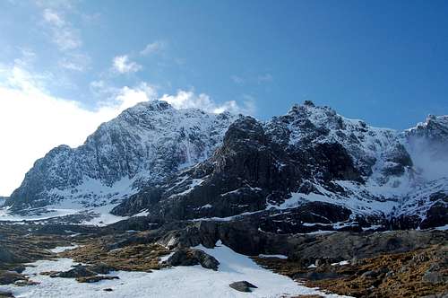 Tower Ridge and NE Buttress from the CIC hut