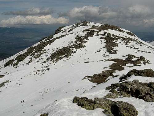 Cabeza de Hierro Mayor (2.383 m.) seen from Cabeza de Hierro Menor (2.365 m.)