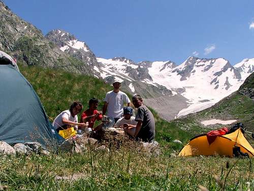 Green-Hotel camp  Adil Su valey Caucasus