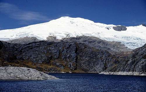 view from Laguna Viconga