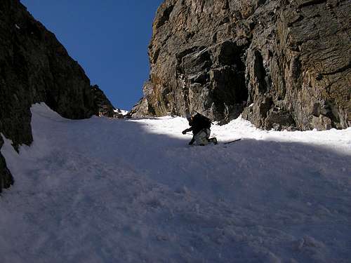 Skiing the left fork of Dragon's Tail