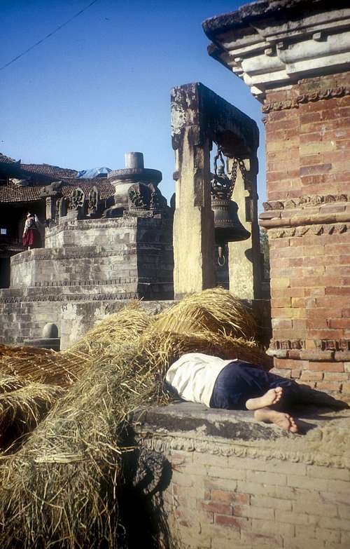 Taking a nap in Bhaktapur