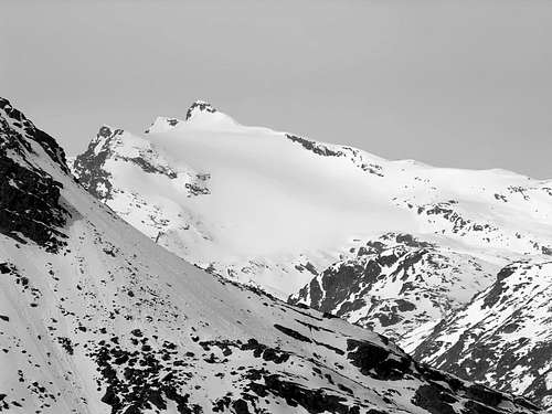  Punta Basei <i>(3338m)</i> from Chabod Hut