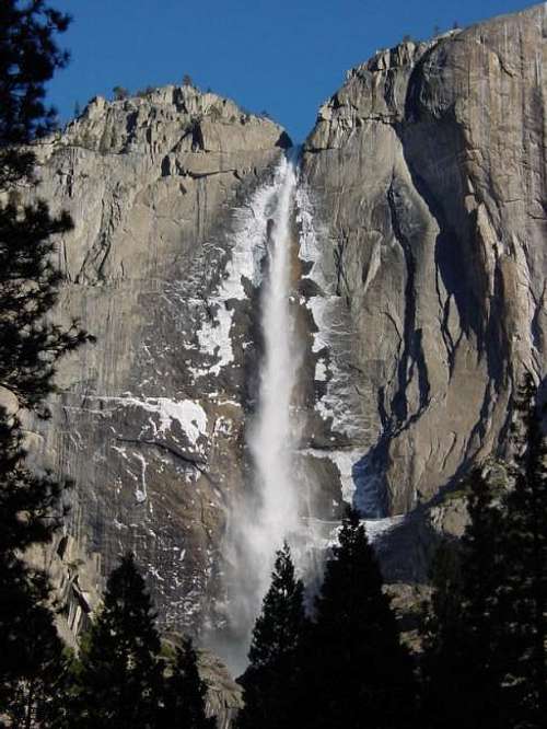  Yosemite Falls in winter. At...