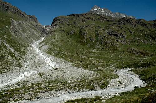 Path to Chanrion hut