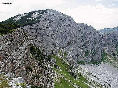 Northern cliffs of Sator