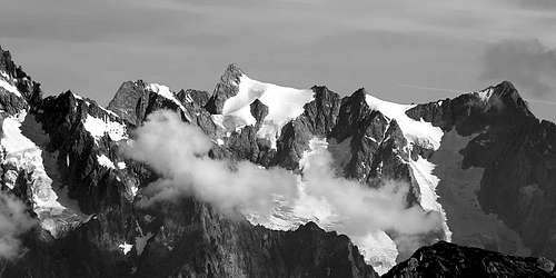 L'aiguille de Leschaux (3759 m)