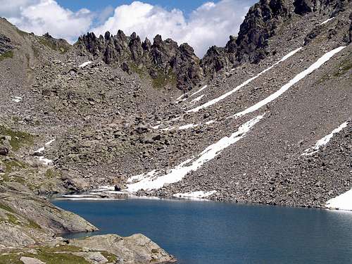 Il lago di Pietra Rossa (2556 m) 11 luglio 2006