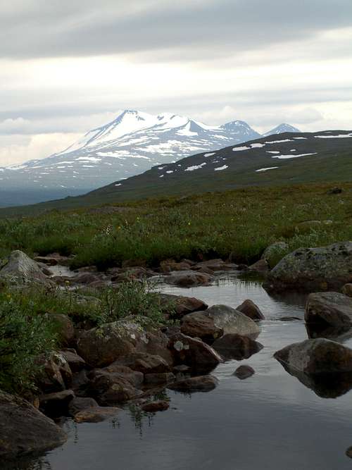 Ahkka from plateau above Vakkotavare