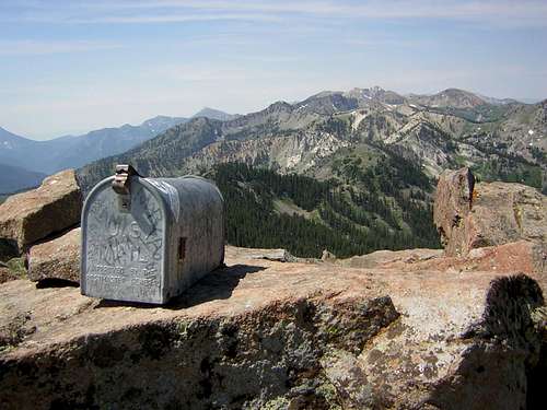 Mt Majestic mailbox