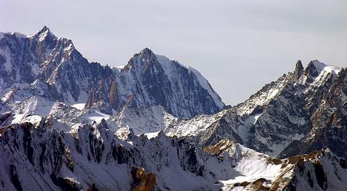 Il Mont Maudit (4465 m) e il Mont Blanc du Tacul (4248 m)