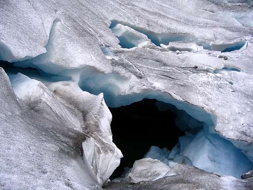 Glacier cave 1