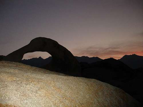 Sunset arch in the Alabama Hills