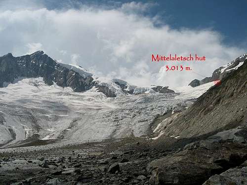 Mittelaletsch glacier and Mittelaletsch hut