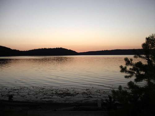 Sunset on Paulina Lake