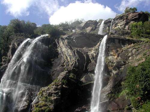 Acqua Fraggia waterfalls