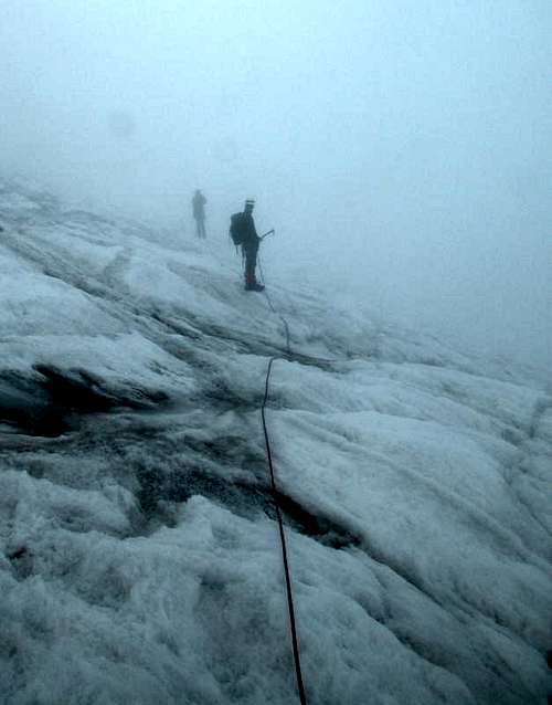 Ecrins > Glacier de la Pilatte (in more fog)