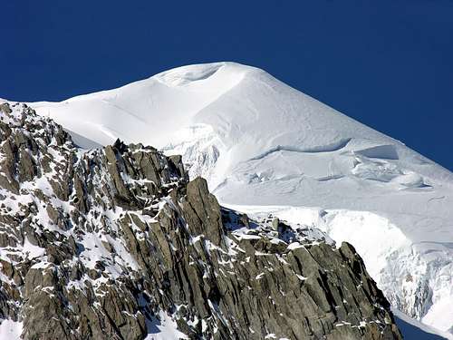 La calotta del Monte Bianco (4810 m)