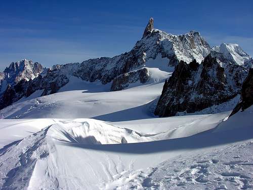 Les Aiguilles Marbrées (3536 m) e il Dente del Gigante (4013 m)