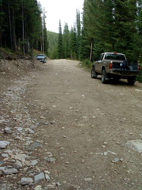 Parking at Baker Lake Trailhead