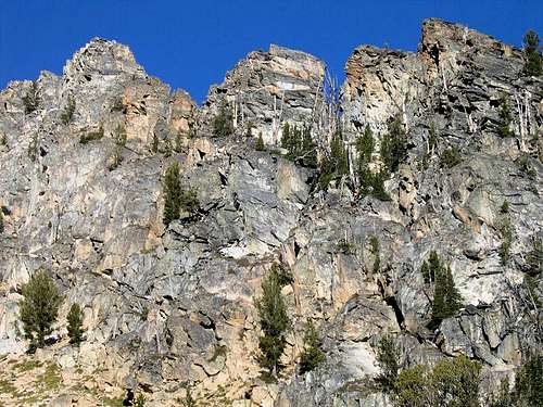 The ridge surrounding Gem Lake...