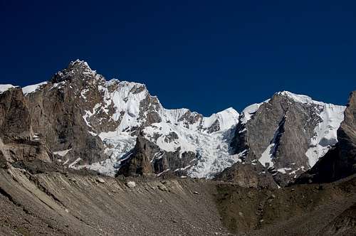 South faces of peaks between the Pumari Chhish & Jutmo glaciers.