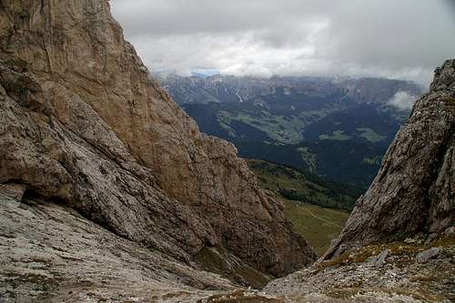Looking eastward out of the Sassle between the Peitlerkofel summits