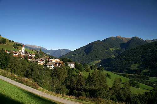 The village of Telfes with Zinseler in the background