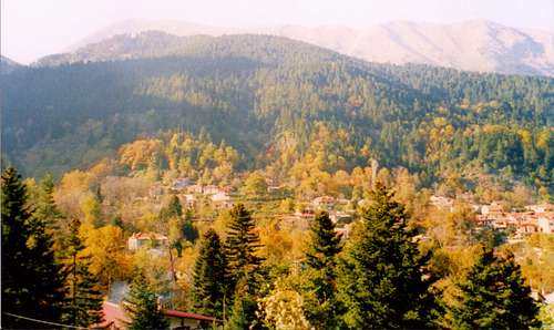 Northern ridge of Vardoussia in the background,and Athanasios Diakos in front of them