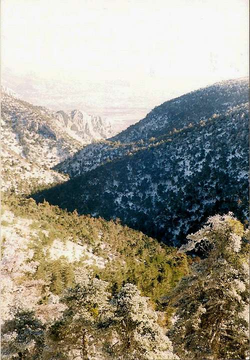 View from Mpafi refuge to Chouni ravine full of snow