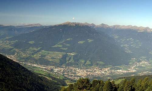 Königsangerspitze above the town of Brixen / Bressanone