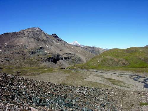 Le Penne Blanche (3254 m) e la Grivola (3969 m)