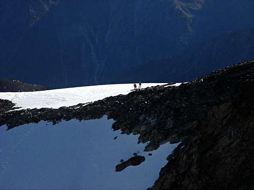 Climbers on Hohlaubgrat