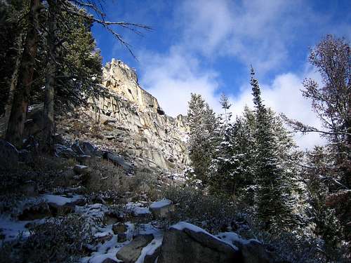 The rocky slabs below the summit