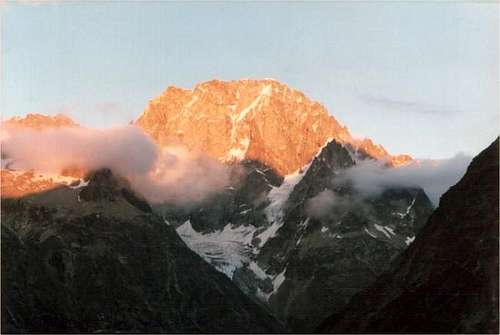 L'Ailefroide (3953 m),...