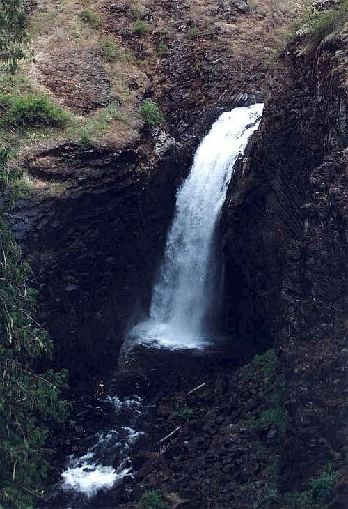Lower Elk Creek Falls
