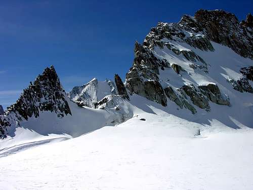 Aiguille Blanche de Peuterey <i>4112m</i> <br> in the background seen from Colle d'Entreves