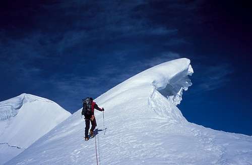 Approaching the Summit (left) of Yazghil Sar