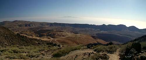 View across the Cañadas del Teide towards Gran Canaria