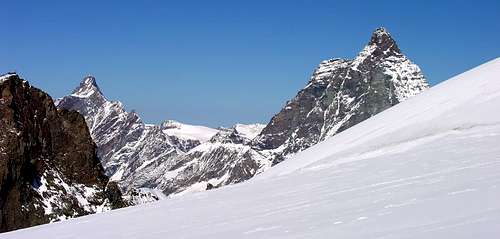 Dent d'Hérens (4171 m) – (Cervino) Matterhorn 4478 m