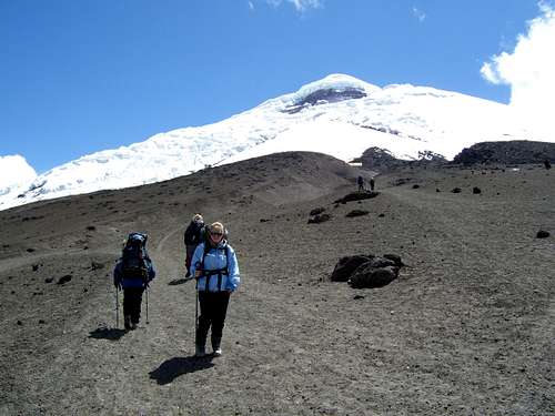 Hiking to the Cotopaxi Hut
