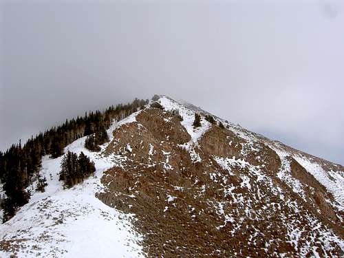 Lewiston Peak: On the route to Flat top